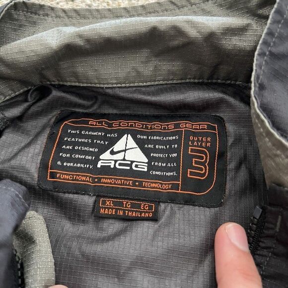 Vintage 90s Nike ACG Mens Size XL Center Swoosh Spell Out Packable Rain Jacket - Picture 2 of 10